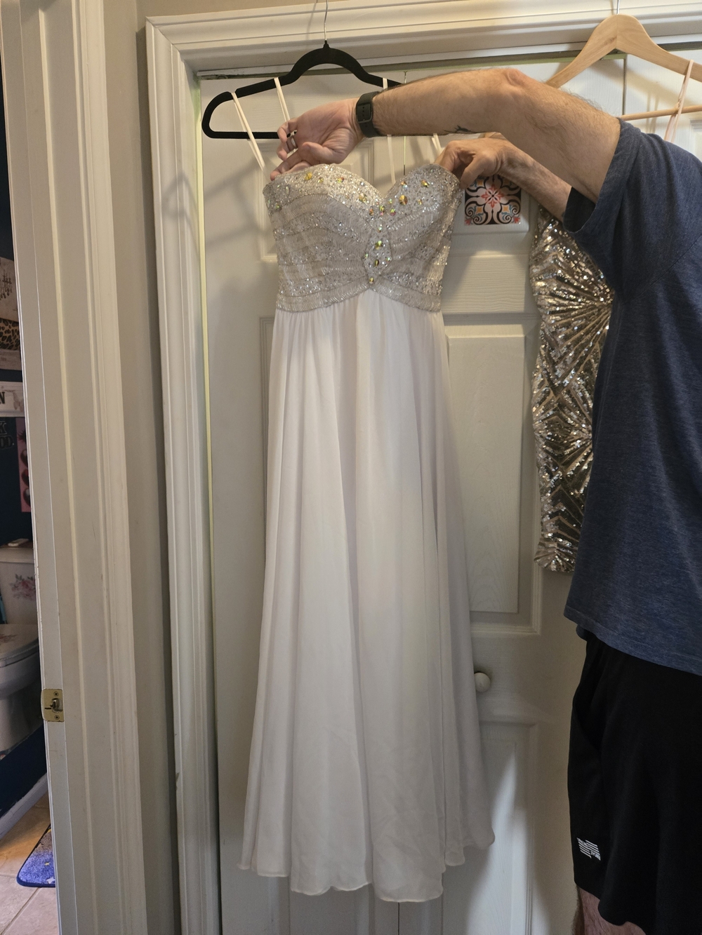 NWOT - Stunning Strapless Crystal Embellished Prom & Pageant Dress Size 4